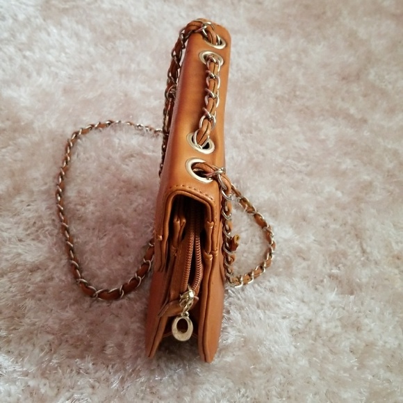 Woman's Handbag Chain Stap - Picture 2 of 7